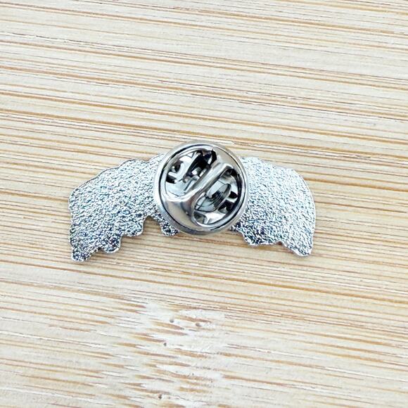 Choke Me Silver Pin, Dark Romance Reader, Funny Pin, Gift For Her - Picture 2 of 4